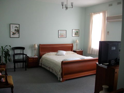 Stella's Dromana Hotel - Schoolies Week Accommodation 3
