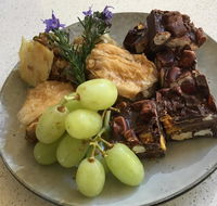 Stephanies Country Cottages - Schoolies Week Accommodation