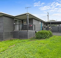 Strathmore Beach House 67 - Schoolies Week Accommodation