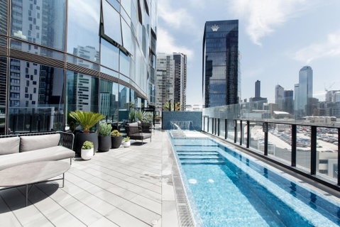 Stunning Luxury Apartment High Above The City - Schoolies Week Accommodation 0
