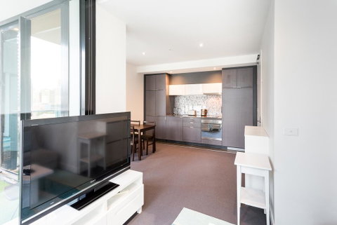 Stylish 1BR Apartment In Southbank - Schoolies Week Accommodation 2