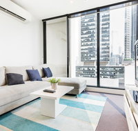 Stylish 1BR apartment in Southbank - Schoolies Week Accommodation