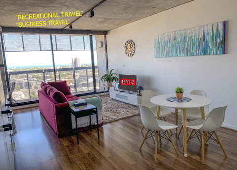 Stylish 2BR 2BT Apt With Bay Views, Secure Parking, Netflix, Gym Pool And Wine - Schoolies Week Accommodation 0