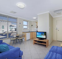 Stylish Comfortable 2 bdrm Glenelg North - Schoolies Week Accommodation