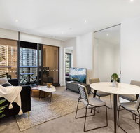 Stylish Southbank Apartment - Schoolies Week Accommodation