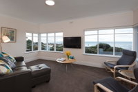 Book Penguin Accommodation Vacations Schoolies Week Accommodation Schoolies Week Accommodation