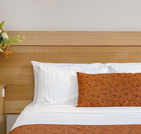 Sunseeker Motor Inn - Schoolies Week Accommodation