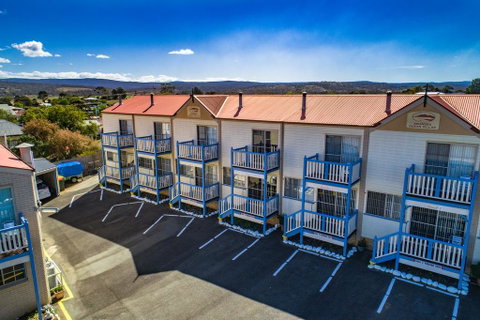 SWANSEA VILLAS - Schoolies Week Accommodation 2