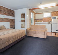 Tally Ho Motor Inn - Schoolies Week Accommodation