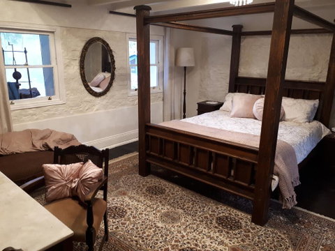 Tanilba House - Schoolies Week Accommodation 0