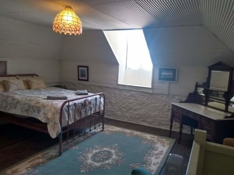 Tanilba House - Schoolies Week Accommodation 2