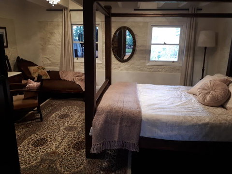 Tanilba House - Schoolies Week Accommodation 1