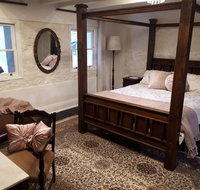Tanilba House - Schoolies Week Accommodation