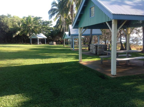 Tannum Sands Hotel / Motel - Schoolies Week Accommodation 0