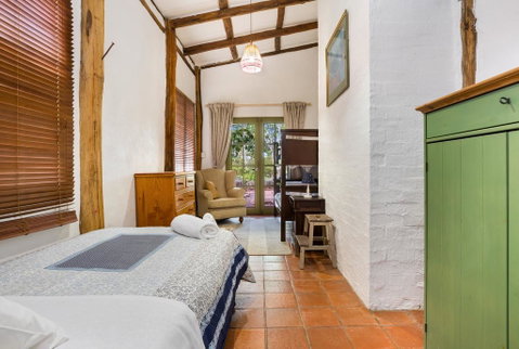 Taradale House Estate - Schoolies Week Accommodation 2