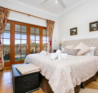 Taradale House Estate - Schoolies Week Accommodation