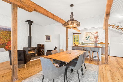 TARALGA TERRACES - Schoolies Week Accommodation 2