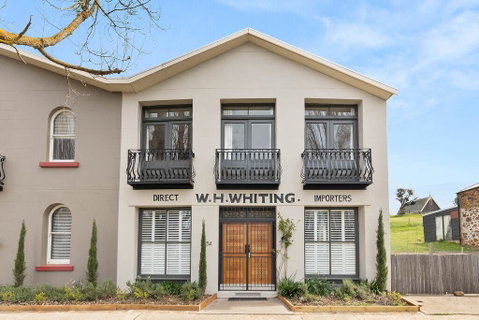 TARALGA TERRACES - Schoolies Week Accommodation 0