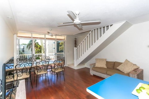 Taranaki Apartment - Schoolies Week Accommodation 2