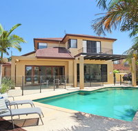 Tarcoola 41 - 5 BDRM Canal Home with Pool - Schoolies Week Accommodation