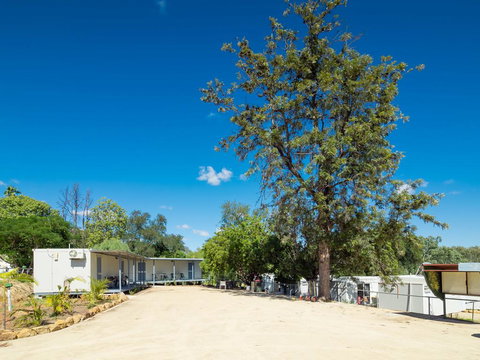 Taroom Caravan & Tourist Park - Schoolies Week Accommodation 3
