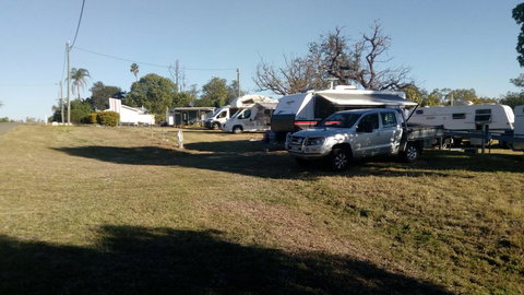 Taroom Caravan & Tourist Park - Schoolies Week Accommodation 1