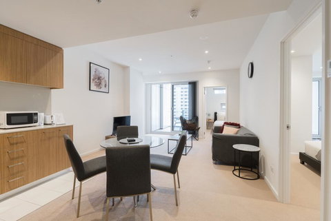 Tasha's Apartments On Morphett - Schoolies Week Accommodation 2