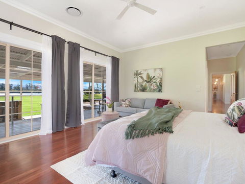 Terara Riverview Estate - Schoolies Week Accommodation 3