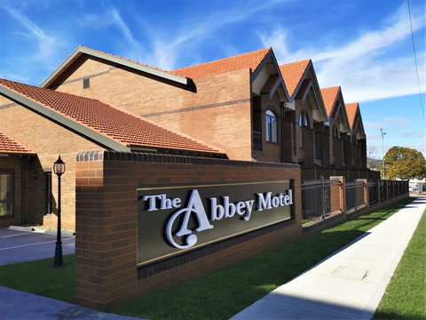 The Abbey Motel Goulburn - Schoolies Week Accommodation 0