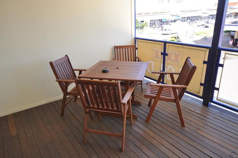 The Australian Hotel Motel - Schoolies Week Accommodation 0