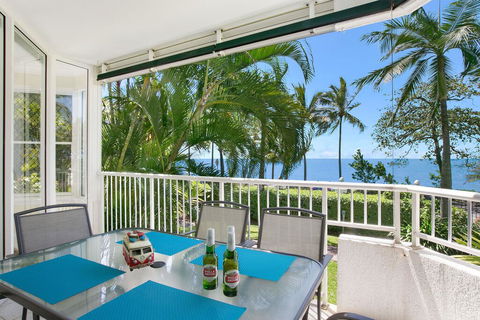 The Beach House 3BR Waterfront Apartment, Own WIFI - Schoolies Week Accommodation 0