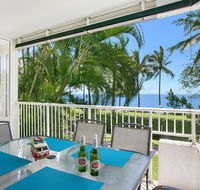 The Beach House 3BR Waterfront Apartment Own WIFI - Schoolies Week Accommodation