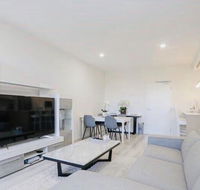 The Beach Pad - Schoolies Week Accommodation