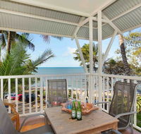 The Beach Shack 3BR Waterfront Resort Own WIFI - Schoolies Week Accommodation