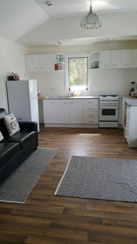 Stanley-upstairs - Schoolies Week Accommodation 4