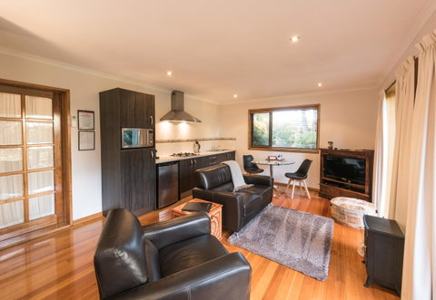 Parnella Kettering - Schoolies Week Accommodation 2