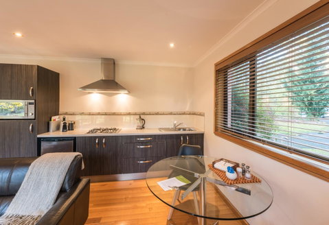 Parnella Kettering - Schoolies Week Accommodation 4