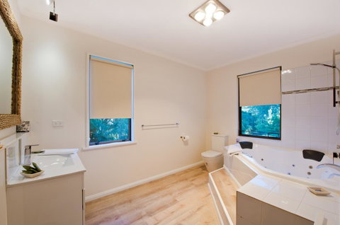 Parnella Kettering - Schoolies Week Accommodation 9