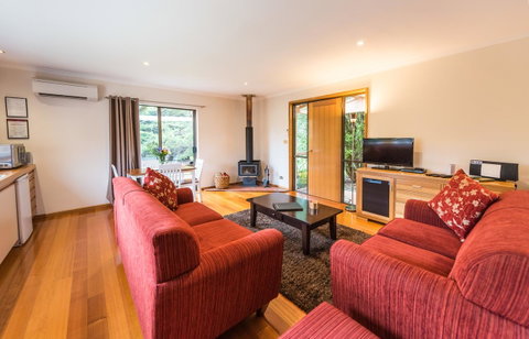 Parnella Kettering - Schoolies Week Accommodation 11