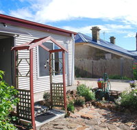 Oatlands Retreat - Schoolies Week Accommodation