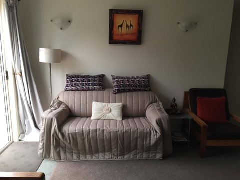 Oatlands Retreat - Schoolies Week Accommodation 3