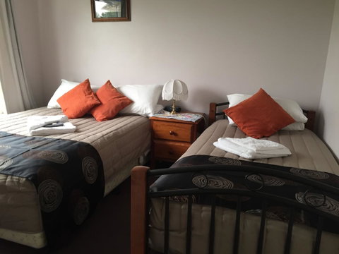 Oatlands Retreat - Schoolies Week Accommodation 6