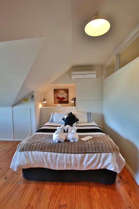 Stamps Of Stanley - Schoolies Week Accommodation 9