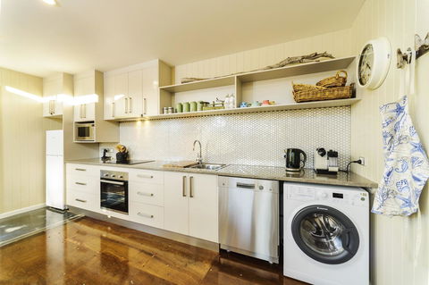 Coastal Pods Wynyard - Schoolies Week Accommodation 6