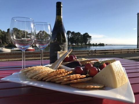 Coastal Pods Wynyard - Schoolies Week Accommodation 4