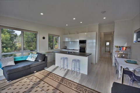 55 On Henry Street - Schoolies Week Accommodation 4
