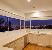 City Lights - Schoolies Week Accommodation