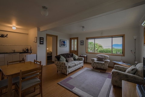 Maria Views Bed & Breakfast - Schoolies Week Accommodation 14