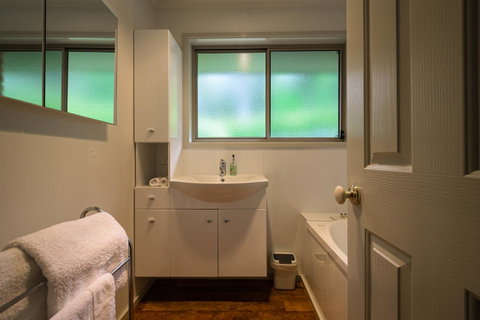 Maria Views Bed & Breakfast - Schoolies Week Accommodation 7