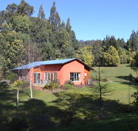 Whispering Spirit Holiday Cottages  Mini Ponies - Schoolies Week Accommodation